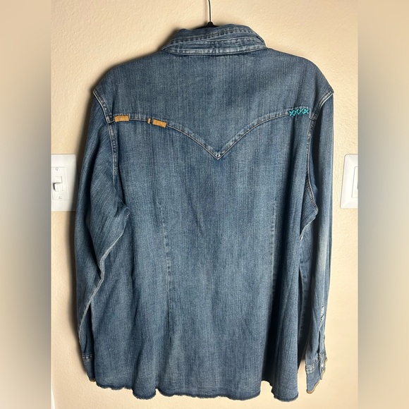 NWT Wrangler Retro Long Sleeve Embroidered Denim Blouse Women’s, Size XXL - Picture 2 of 12